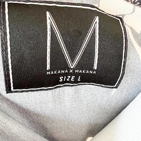 Makana x Makana Hae Hawai'i Romper Size L - Picture 8 of 10